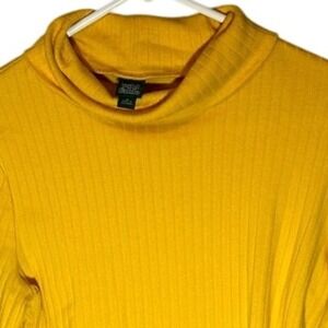 Wild‎ Fable Women's Long Sleeve Shirt Yellow Ribbed Size Medium